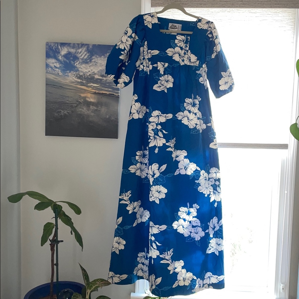 Vintage Hilo Hattie’s blue hibiscus Hawaiian dress mumu Medium
